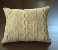 Декоративная подушка из шерсти